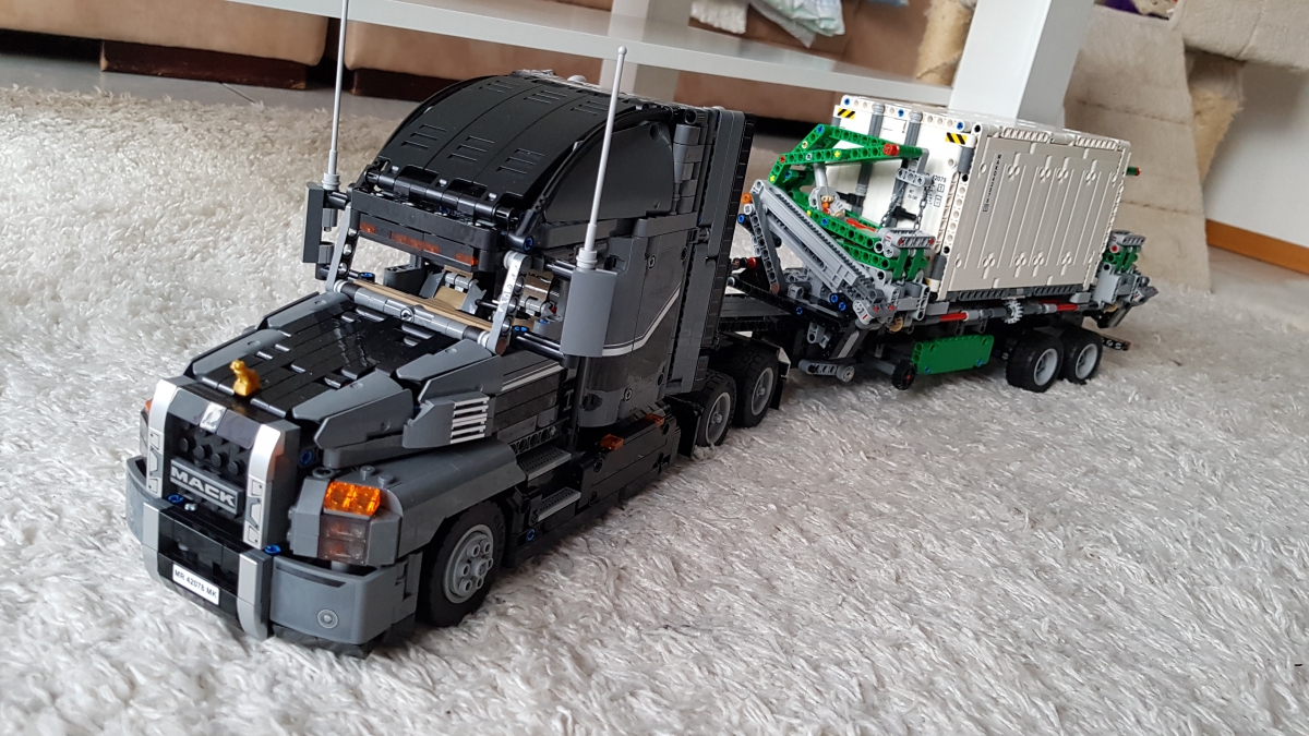 Lego Technic 42078 Mack Anthem