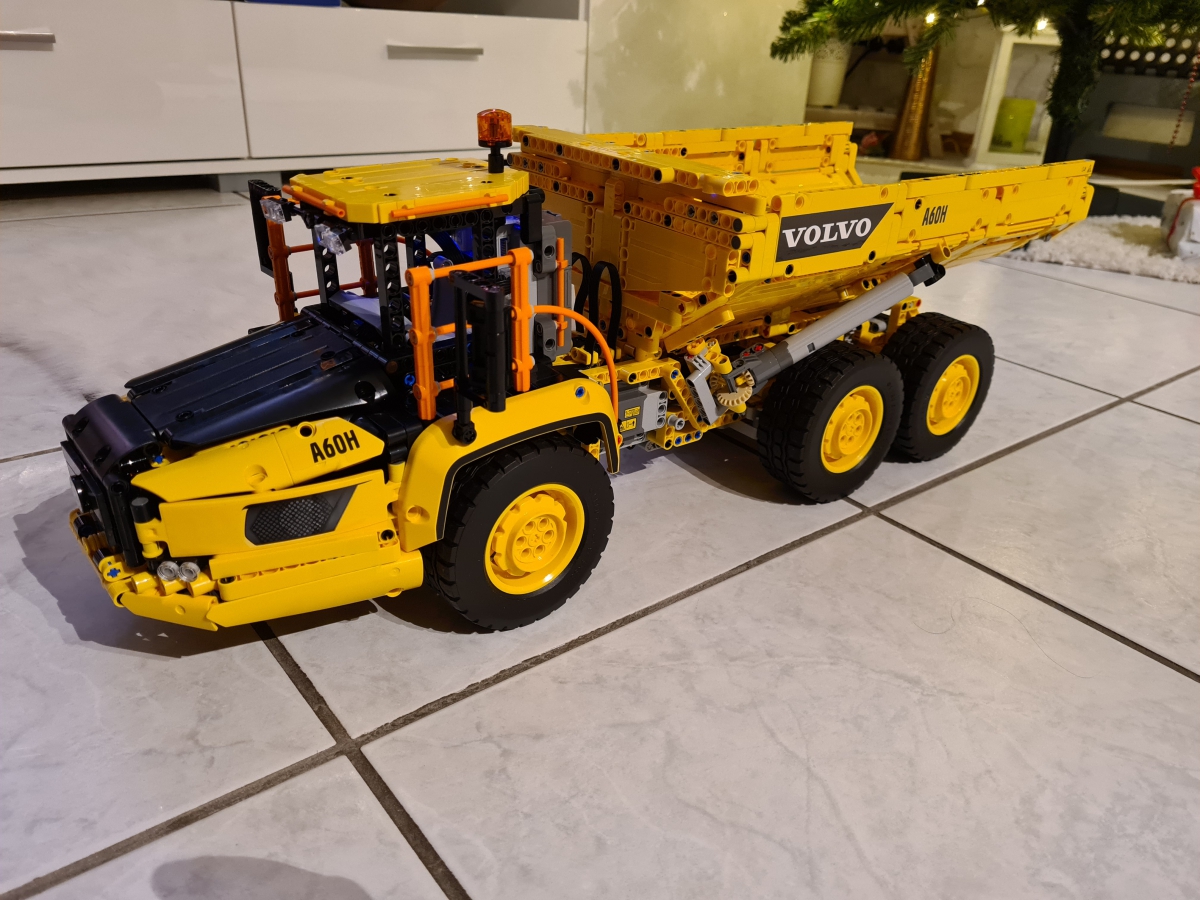 Lego Technic 42114 Knickgelenkter Volvo-Dumper (6x6)