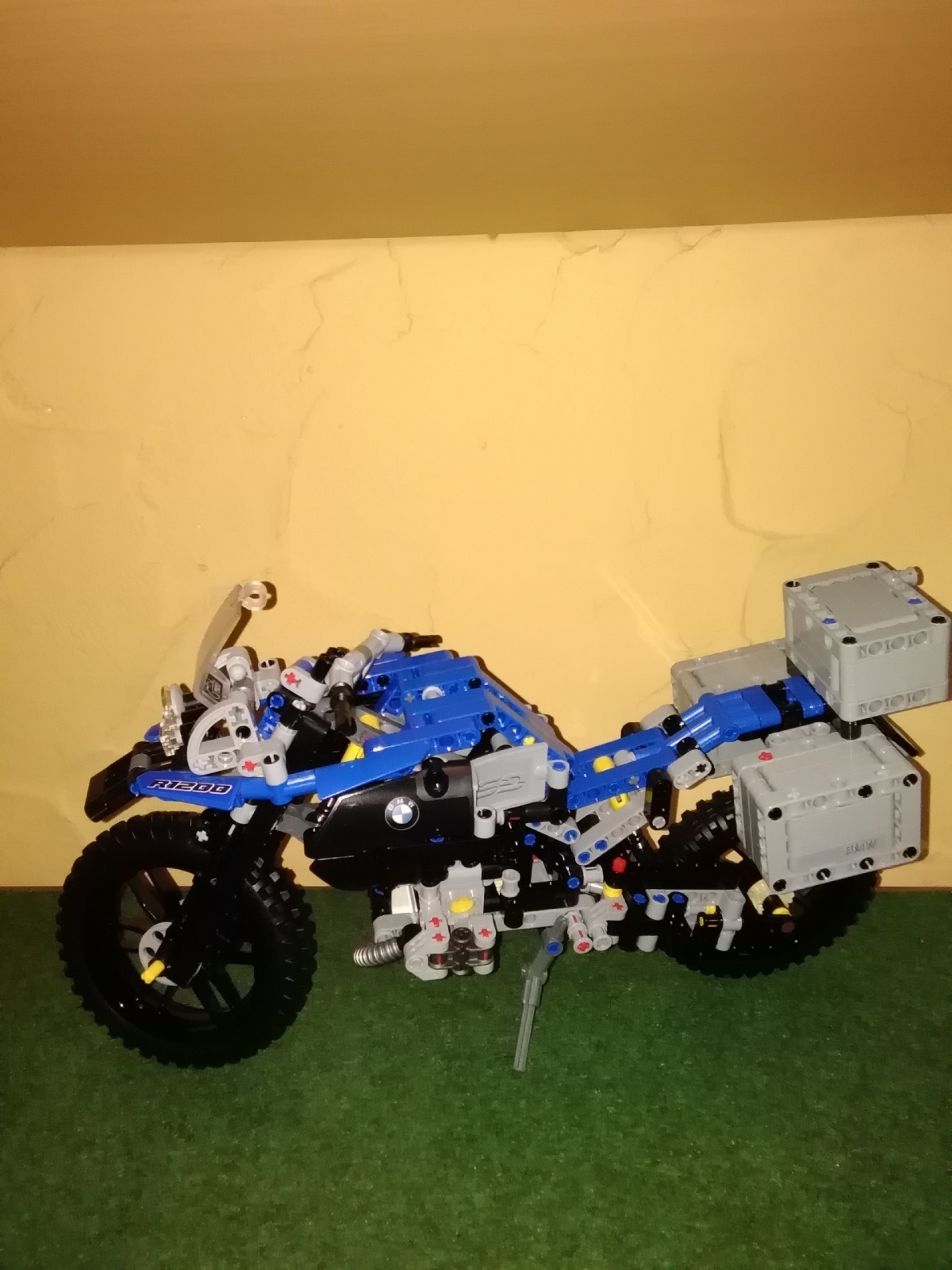 Lego Technic 42063 BMW R 1200 GS Adventure
