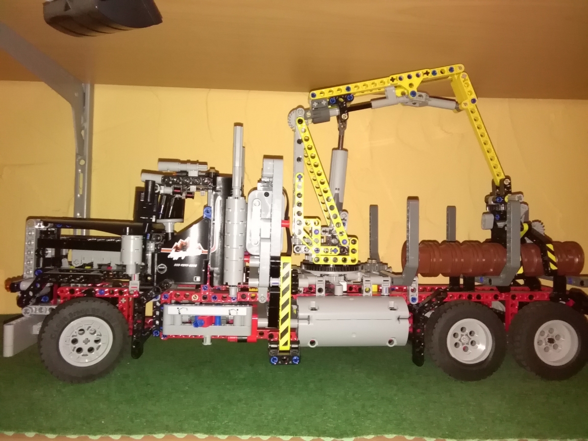 Lego Technic 9397 Holztransporter