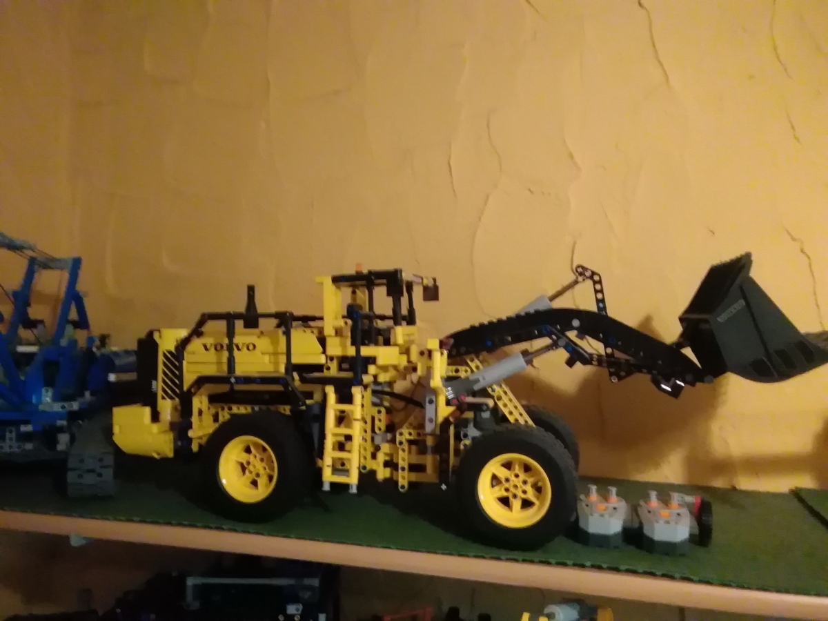 Lego Technic 42030 VOLVO L350f Radlader
