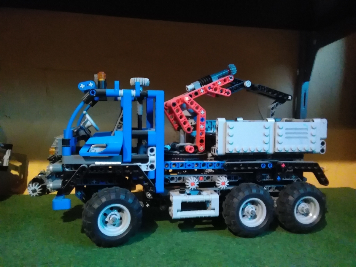 Lego Technic 8273 Off Road Truck