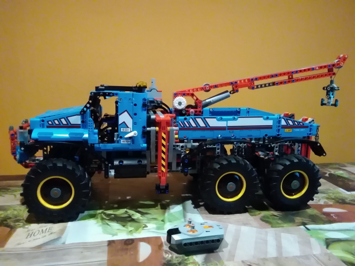 Lego Technic 42070 Allrad-Abschleppwagen