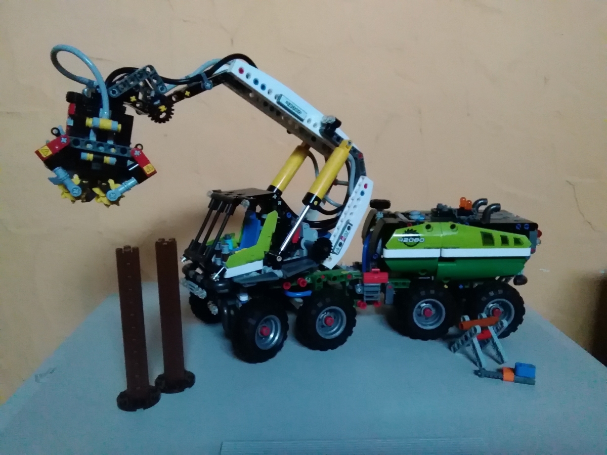 Lego Technic 42080 Harvester Forstmaschine